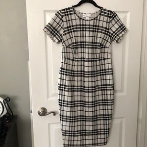 Motherhood ivory and black dress